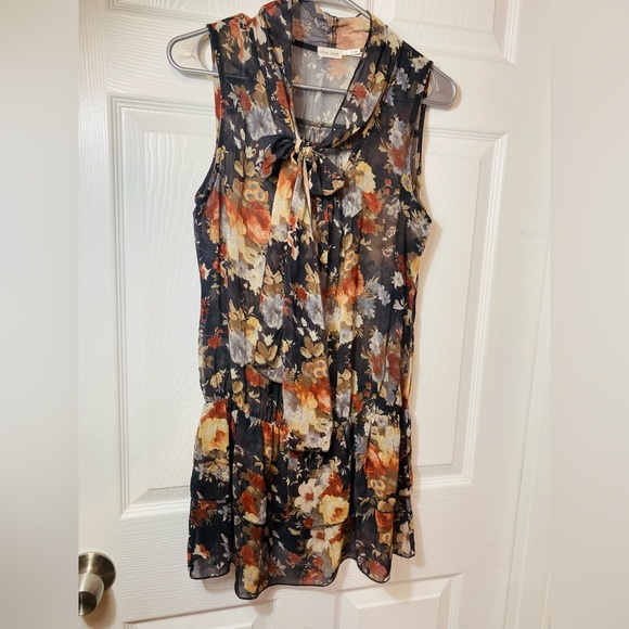 Y2K Tunic Blouse Black Floral Print with bow tie accent - Picture 3 of 5